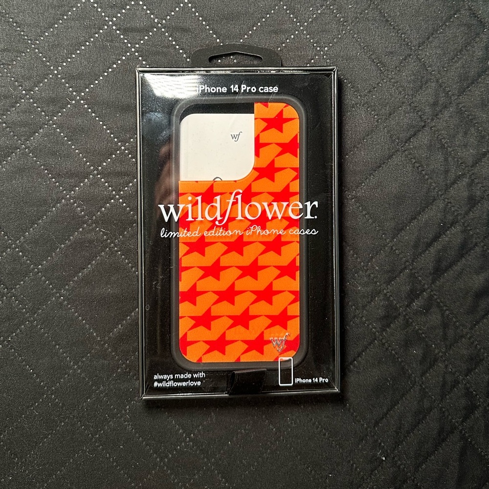 Wildflowers iPhone 14 Pro Case - Red and White